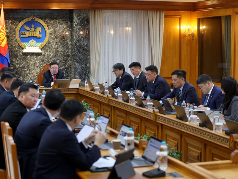 Гашуунсухайт боомтод хууль бусаар газар эзэмшиж, төрийн мэдлийн зам ашиглаж байсан “Смарт Эко Транс” компанитай холбоотой тогтоолыг хүчингүй болгоно